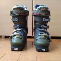 スキーブーツ ブーツ
