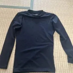黒 長袖アンダーシャツ サイズ140