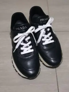 PRADA プラダ スニーカー ブラックのサムネイル