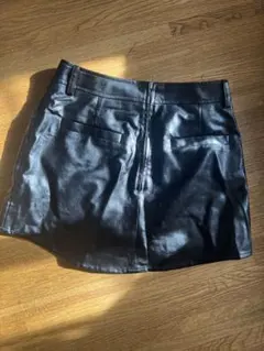 ブラックレザー ミニスカート