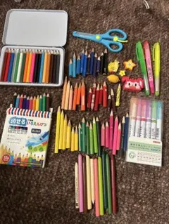 文房具　まとめ売り　色鉛筆