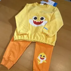 ベイビーシャーク　パジャマ 100サイズ