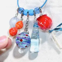 11 お祭りにぎやかジャラジャラキーホルダー　瓶ラムネといちご飴