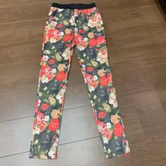 カジュアルパンツ