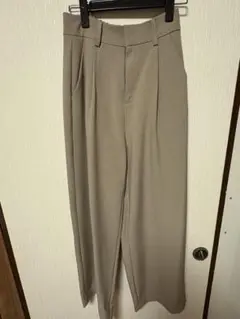 鈴本美愉プロデュースブランド Muléau パンツ ベージュ