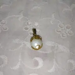 マザーオブパールのペンダントトップ