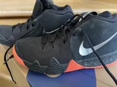 Nike Kyrie バスケットボールシューズ