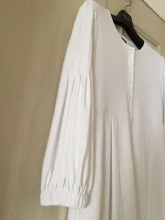 切t145【タグ付 未使用★FOXEY フォクシー 白 シャツ 2WAY カットソー レディース40 2025年最新foxey フォクシー ワンピース 40 新品 白ホワイトの人気