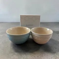 LE CREUSET ライスボール 2個 ホワイト ブルー　夫婦茶碗のサムネイル