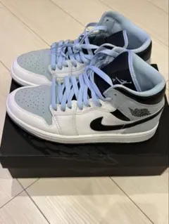 Nike ジョーダン1midスニーカー ホワイト/ブルー/ブラック