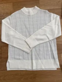 ホワイト チェック柄 ニットセーター 長袖中古サイズＬです