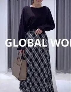 長袖ブラックトップス