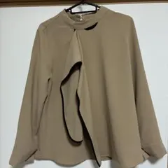 ボウタイブラウス 長袖 ベージュ　ブラック　バイカラー