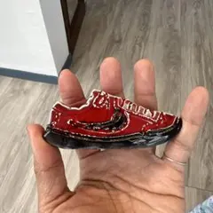 MV% Go faster 赤いシューズ