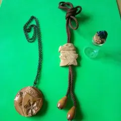 木製彫刻ネックレス