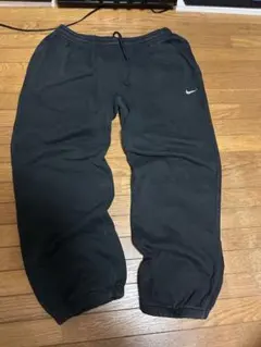 あ*様 nikeスウェットパンツ　ブラック　バギーパンツ