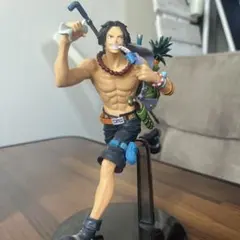 ワンピース サボ フィギュア