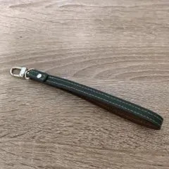 ストラップ 緑 茶色