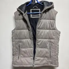 ZARA フード付きグレーキルティングベスト　極暖