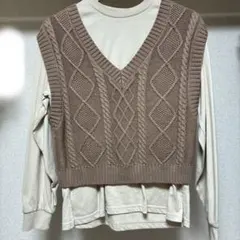 ニットベスト＋Tシャツ