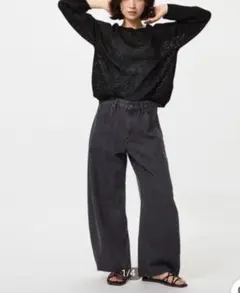 UNIQLO ダークグレー バギーカーブジーンズ 22