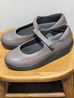 MBT「シリマ」レディースシューズ・ブラウン・25cm・ロッカーソール