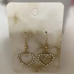 ハート型クリスタルピアス