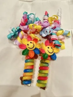 カラフル花モチーフヘアピン2個セット