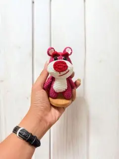 アミグルミ ピンクの動物 15cm 木製台座付き