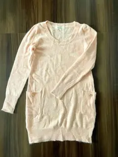 薄いピンク ポケット付きニットセーター