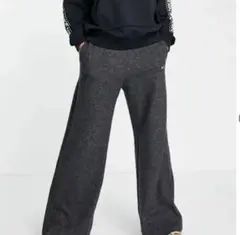 ナイキワイドレッグパンツ　ナイキ サーマフィット　トレーニングパンツ