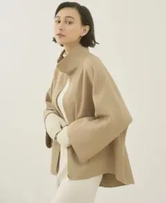 美品 アナイ カルゼリバースタンドカラーコート ケープシルエット 現行 38 白 ANAYI（アナイ）の「カルゼリバースタンドカラーコート（その他