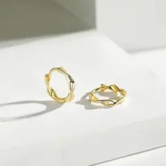 ピアス ツイスト フープ アクセサリー ねじれ 韓国 新品 ステンレス ゴールド