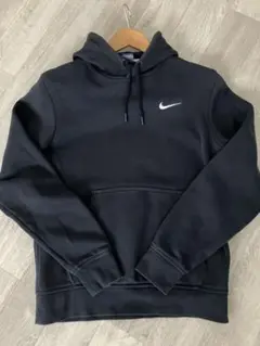 NIKE ロゴ刺繍スウェットパーカー　ブラック