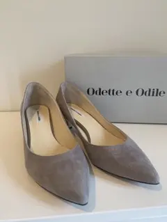 Odette e Odile グレー ポインテッドトゥパンプス