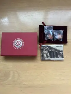 【美品】 北京大学 ピンバッジ 2つ & マグネット 1 セット 記念品