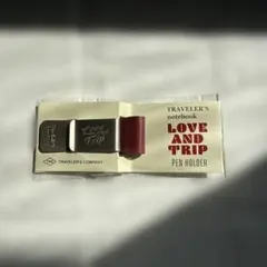 トラベラーズノート ペンホルダー LOVE AND TRIP レッド【匿名配送】