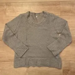 無印良品　透け感のあるグレーの長袖セーター