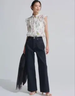 アニュアンス　Wide leg denim ワイドレッグデニムのサムネイル
