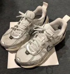 JOURNAL STANDARD relume　NIKE　V2K ランスニーカー