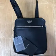 EMPORIO ARMANI ブラックショルダーバッグのサムネイル