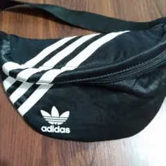 adidas Originals ショルダーバッグ　ウエストバッグ ボディバッグのサムネイル