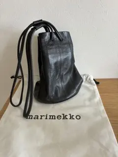 激レア Marimekko ハンドバック 白黒 33.5×33cm - メルカリ