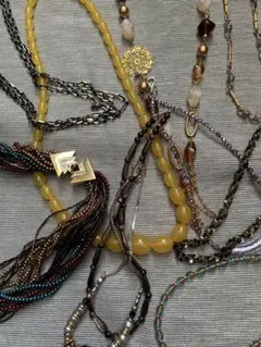 多色ビーズネックレス