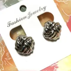 Item thumbnail for item c396d88e-a48a-413f-a0c3-11efb0cd99ea