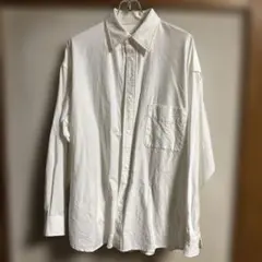 無印良品ホワイト 長袖シャツ ポケット付き