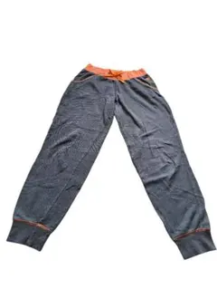 オレンジ パンツ