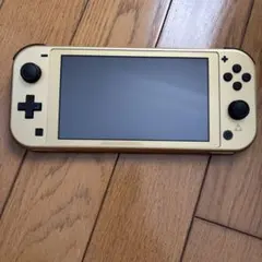 極美品 Switch Lite ハイラルエディション 新品時画面フィルム貼付