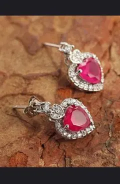 値下げ！キラキラハートピアス