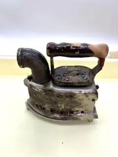 鉄製アイロン 炭火アイロン アンティークアイロン 骨董品 ヴィンテージ 古道具 明治大正 鉄製 炭火アイロン 昔の道具 民具 日本製アンティーク 骨董